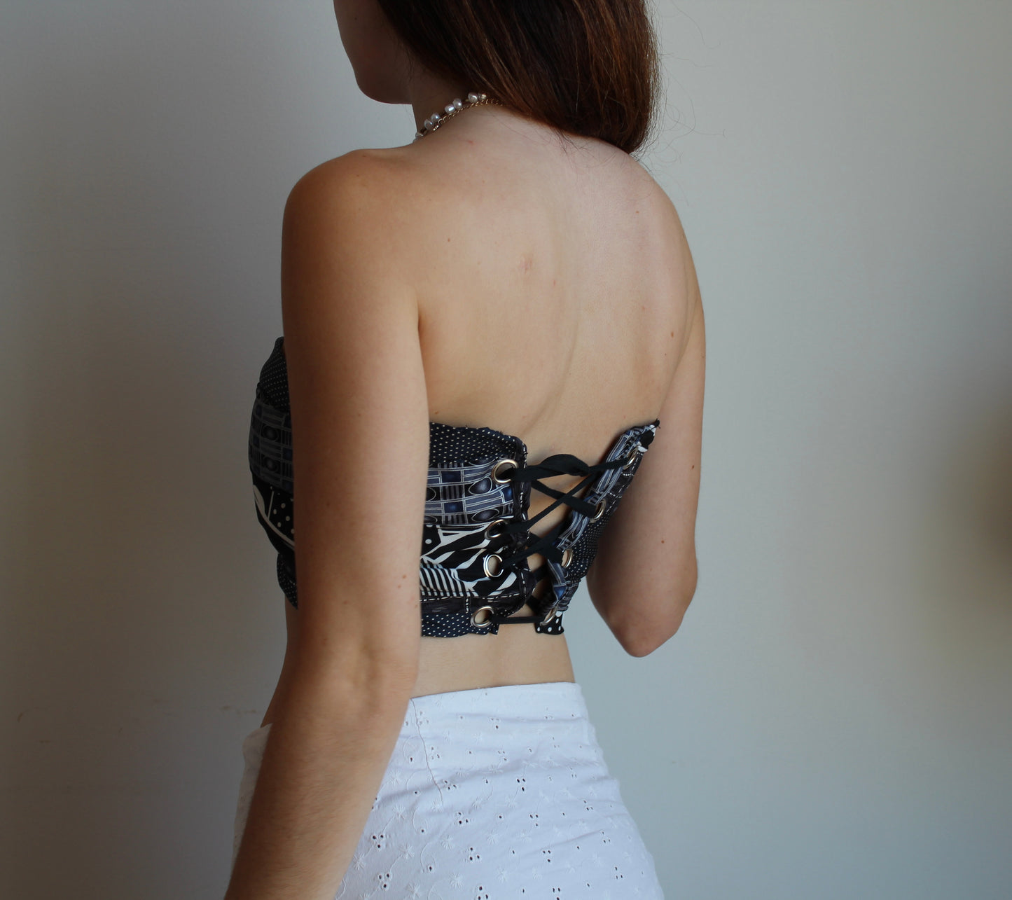 Olga Tie Top 1: Black and White